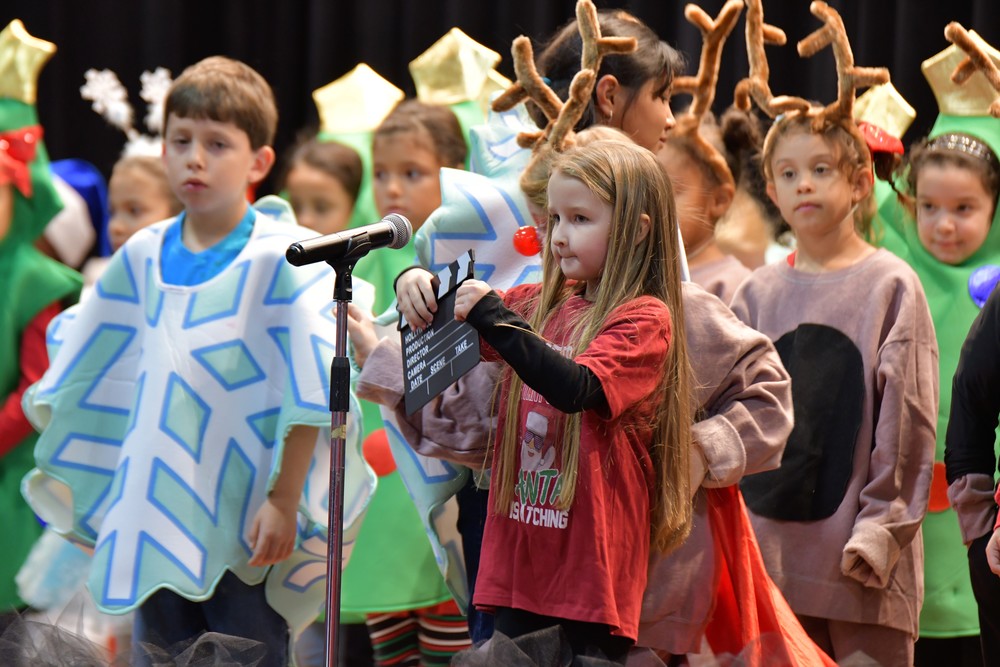 LIGHTS, CAMERA, CHRISTMAS!