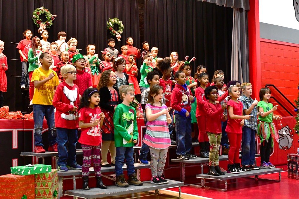 THIRD GRADE CHRISTMAS PERFORMANCE